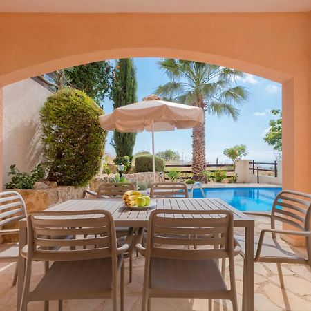 Resitour - Perneri Four Bedroom Villa بافوس المظهر الخارجي الصورة