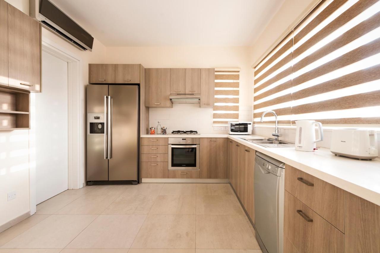 Resitour - Perneri Four Bedroom Villa بافوس المظهر الخارجي الصورة